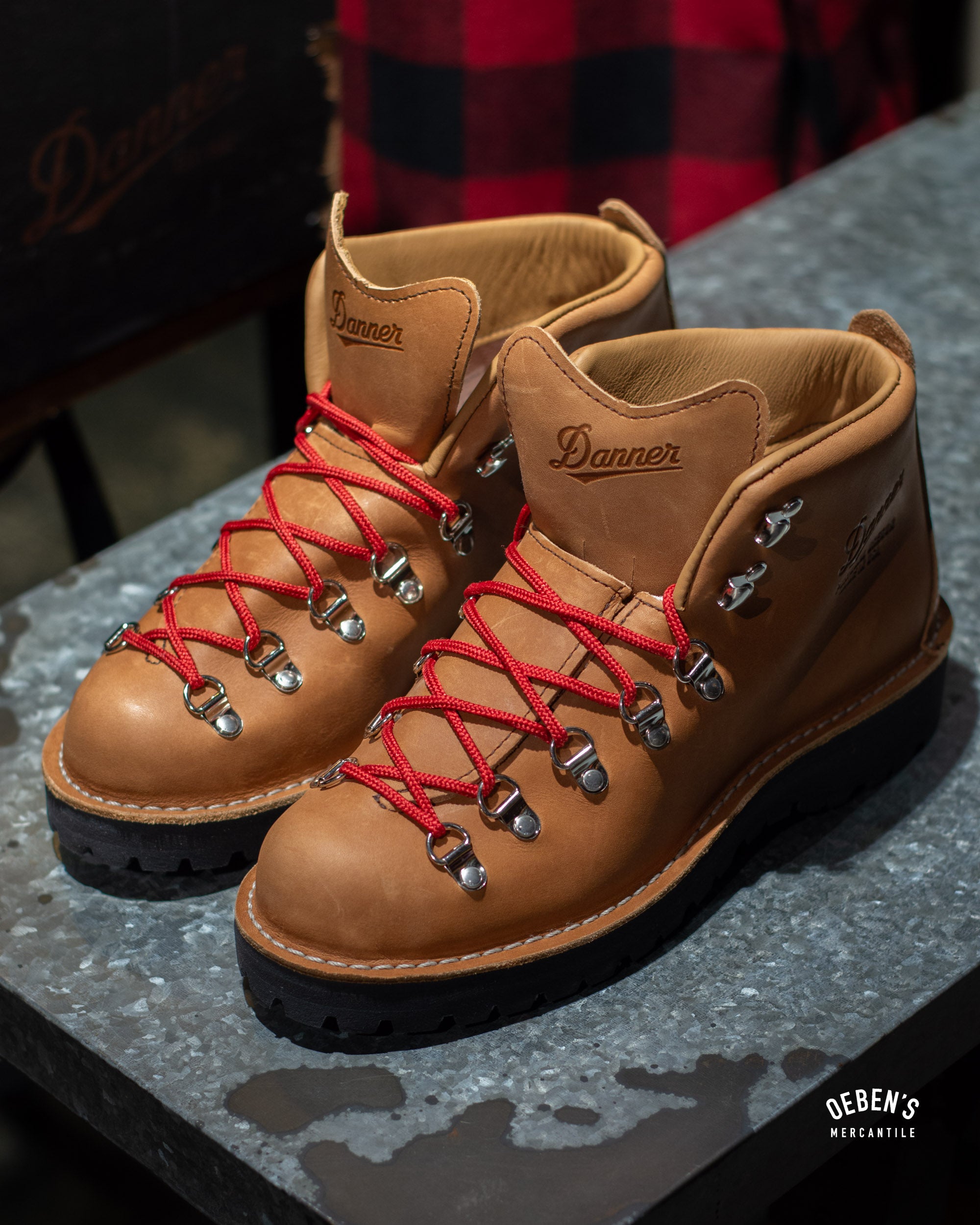 Danner Boots Mountain Light Cascade Clovis – Oeben's Mercantile